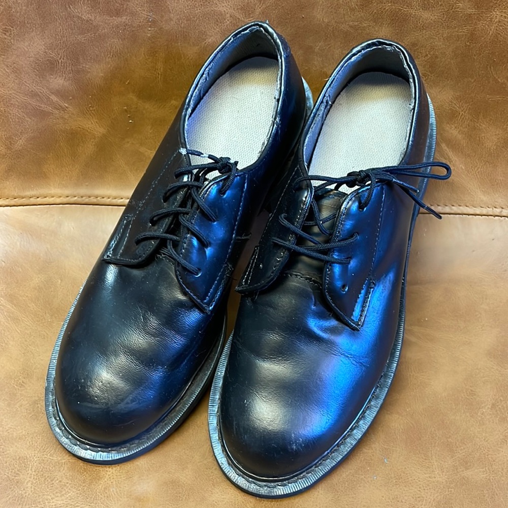 Women’s leather shoes